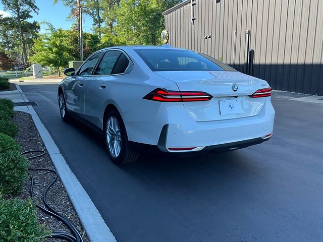 2024 BMW 5 Series 530i