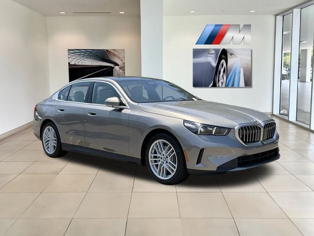 2024 BMW 5 Series 530i