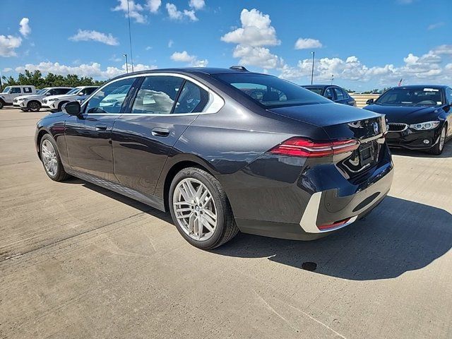 2024 BMW 5 Series 530i