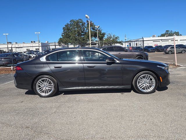 2024 BMW 5 Series 530i