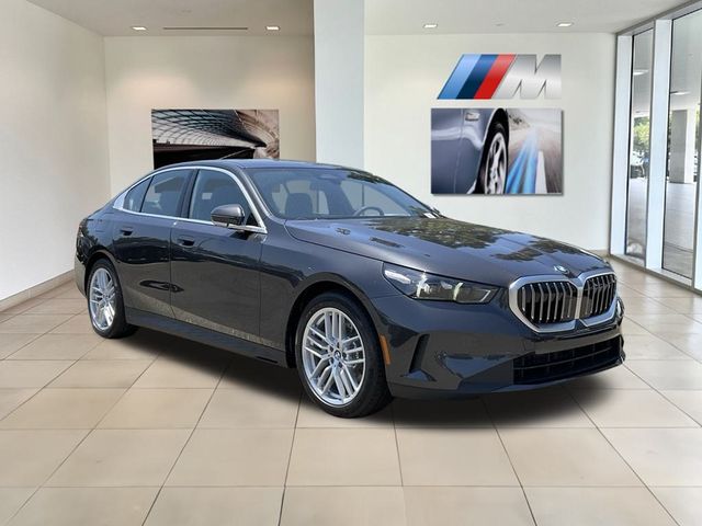 2024 BMW 5 Series 530i