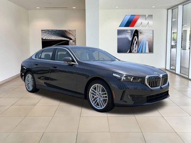 2024 BMW 5 Series 530i