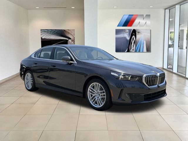 2024 BMW 5 Series 530i