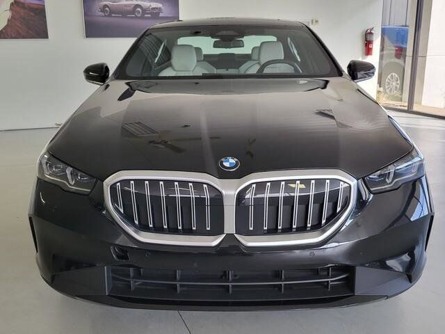 2024 BMW 5 Series 530i