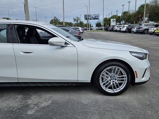 2024 BMW 5 Series 530i