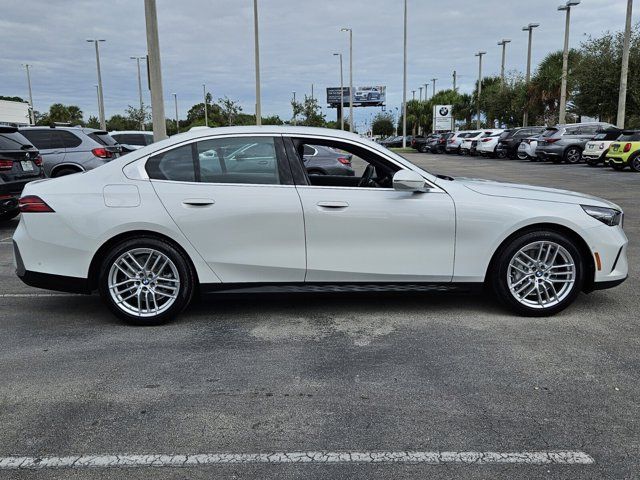 2024 BMW 5 Series 530i