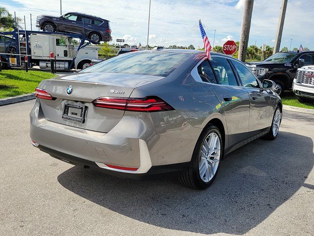 2024 BMW 5 Series 530i