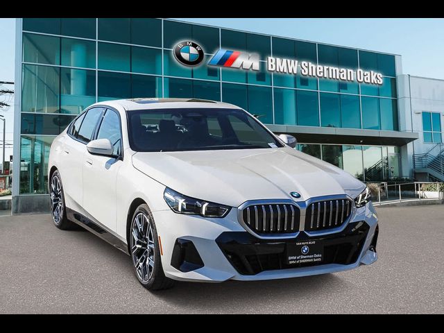 2024 BMW 5 Series 530i