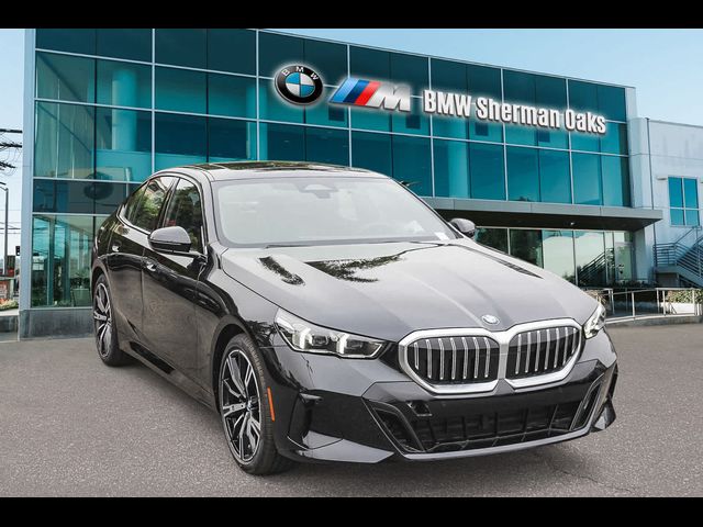 2024 BMW 5 Series 530i