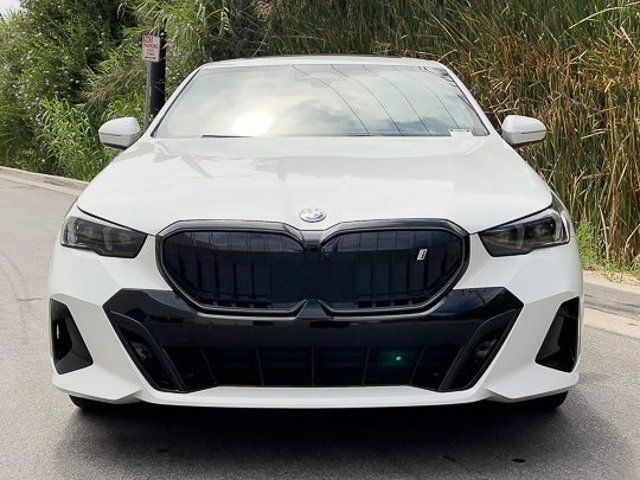 2024 BMW i5 eDrive40