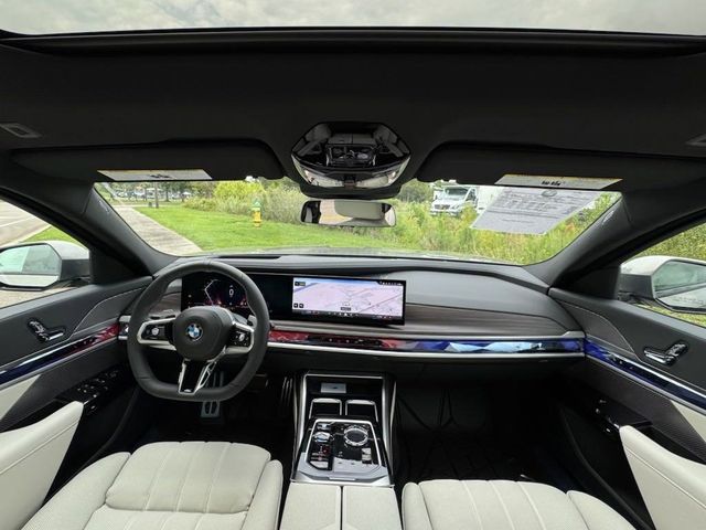 2024 BMW 7 Series 740i