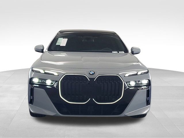 2024 BMW 7 Series 740i