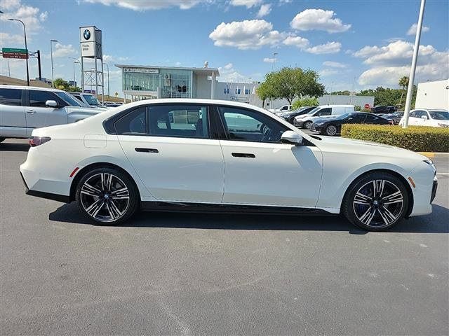 2024 BMW 7 Series 750e xDrive