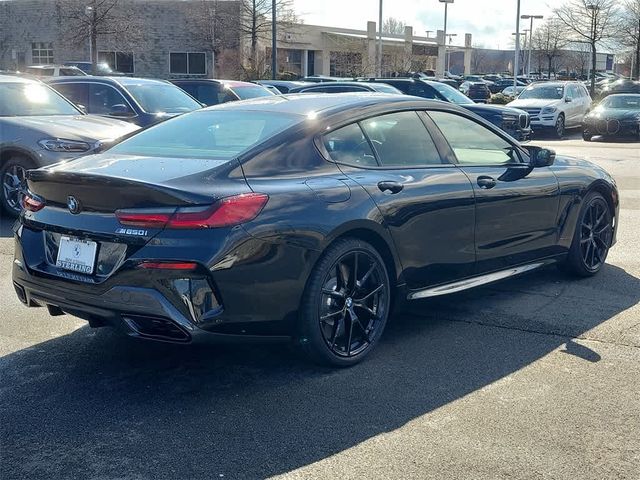 2024 BMW 8 Series M850i