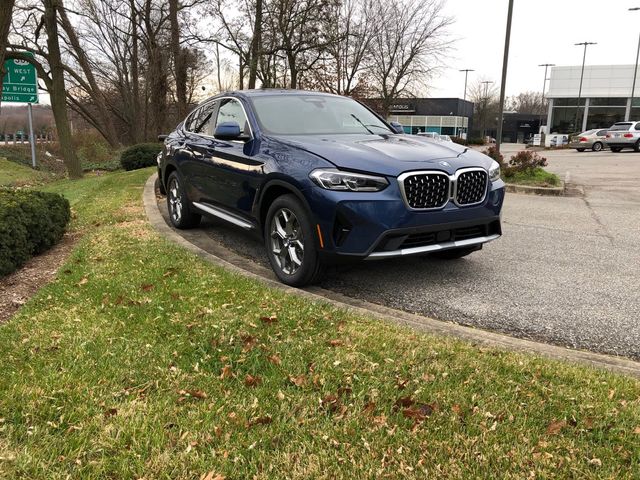 2024 BMW X4 xDrive30i