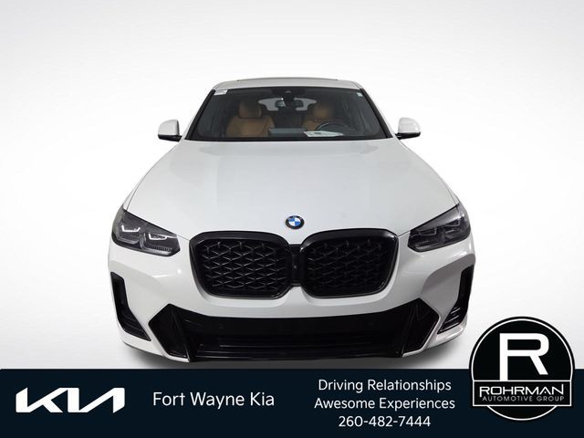 2024 BMW X4 xDrive30i