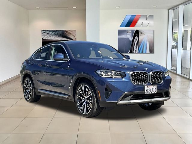 2024 BMW X4 xDrive30i