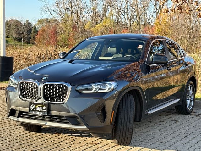 2024 BMW X4 xDrive30i