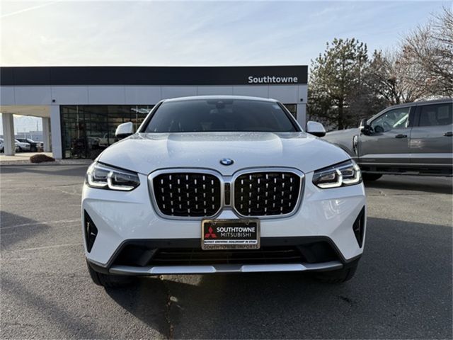 2024 BMW X4 xDrive30i