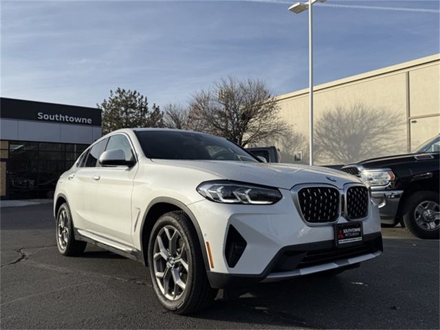 2024 BMW X4 xDrive30i