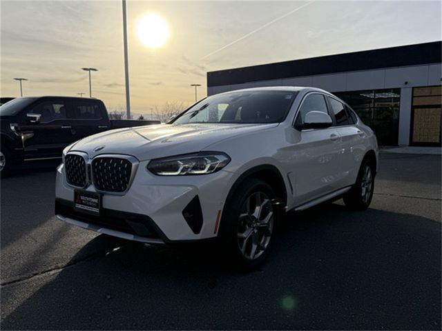 2024 BMW X4 xDrive30i