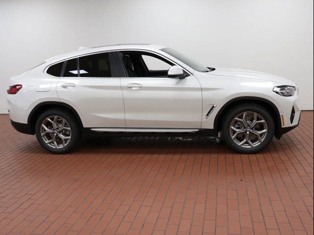 2024 BMW X4 xDrive30i