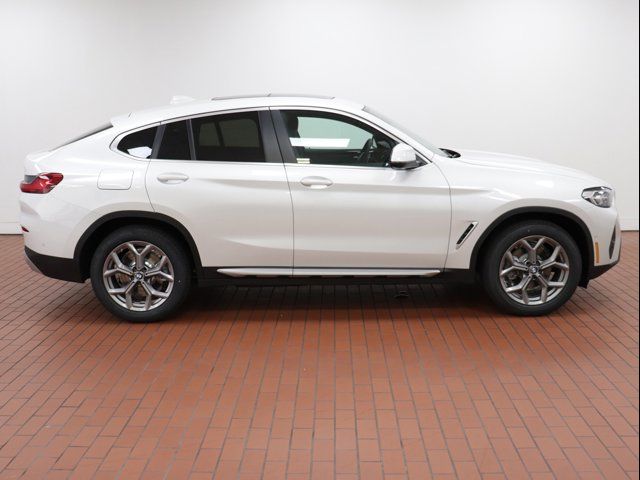 2024 BMW X4 xDrive30i