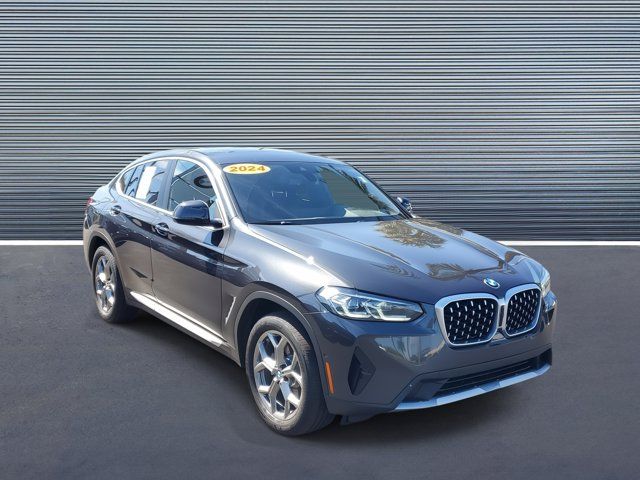 2024 BMW X4 xDrive30i