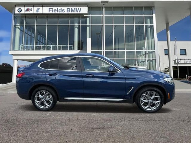 2024 BMW X4 xDrive30i