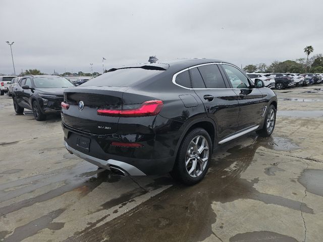 2024 BMW X4 xDrive30i