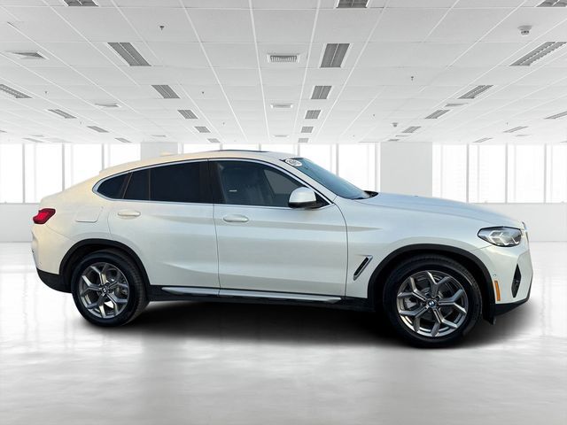 2024 BMW X4 xDrive30i