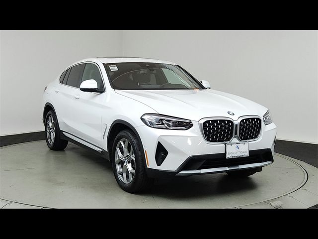 2024 BMW X4 xDrive30i