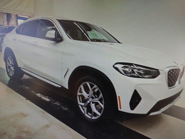 2024 BMW X4 xDrive30i