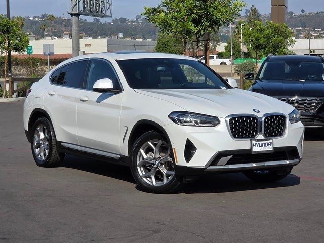 2024 BMW X4 xDrive30i