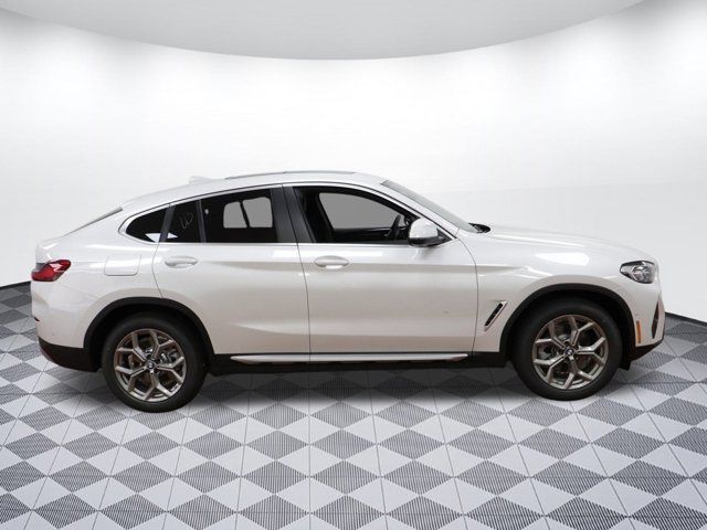 2024 BMW X4 xDrive30i