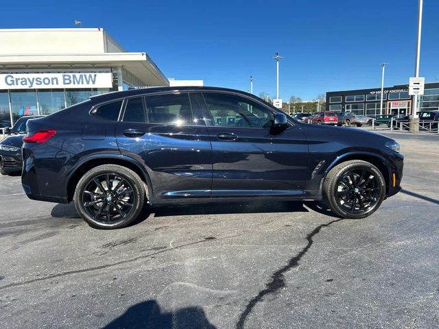 2024 BMW X4 xDrive30i