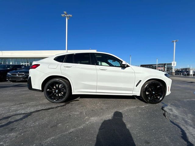 2024 BMW X4 xDrive30i