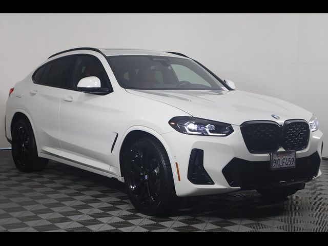 2024 BMW X4 xDrive30i