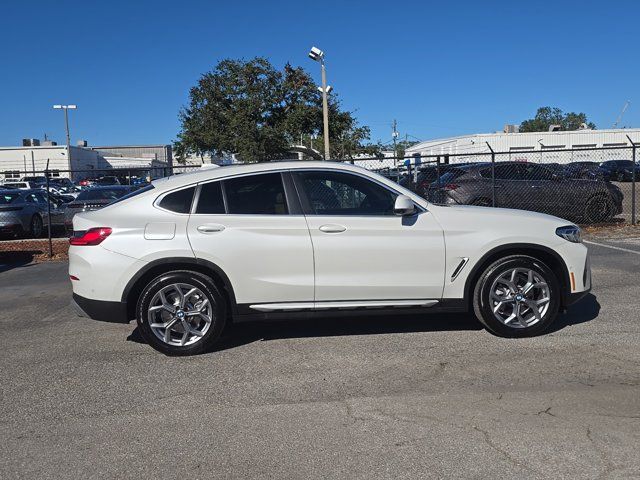 2024 BMW X4 xDrive30i