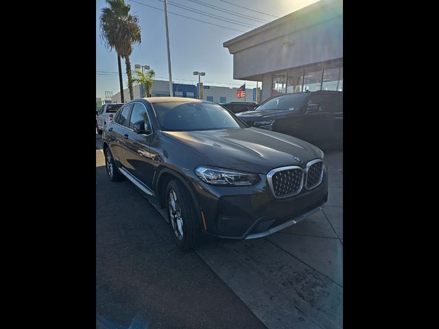 2024 BMW X4 xDrive30i