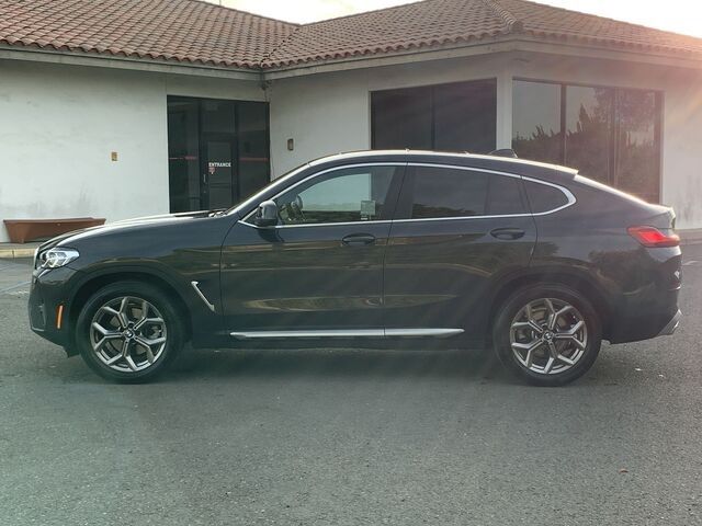 2024 BMW X4 xDrive30i