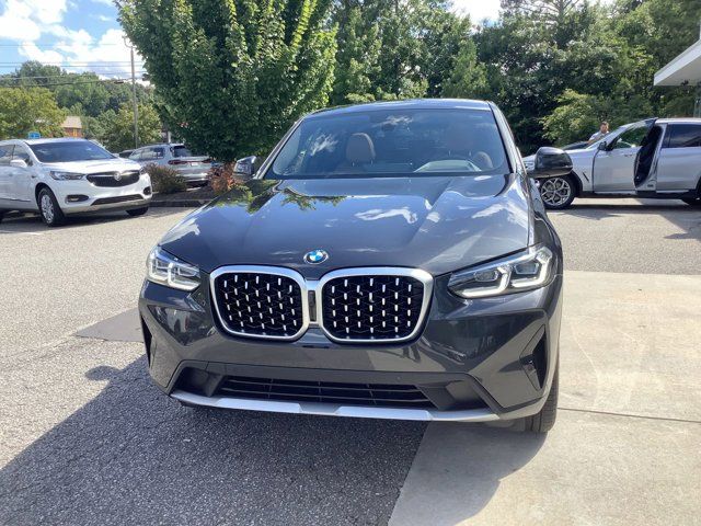 2024 BMW X4 xDrive30i