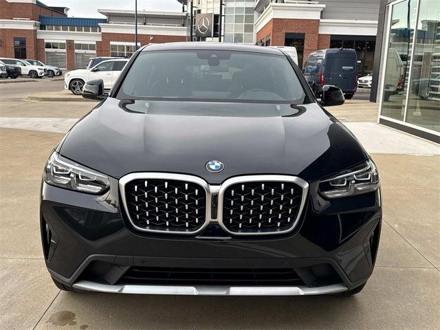 2024 BMW X4 xDrive30i