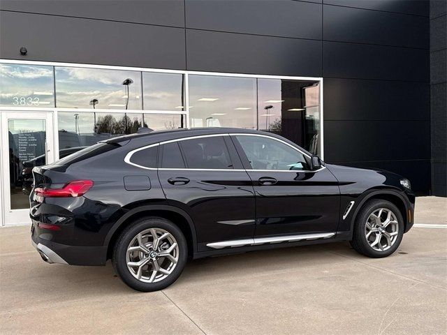 2024 BMW X4 xDrive30i