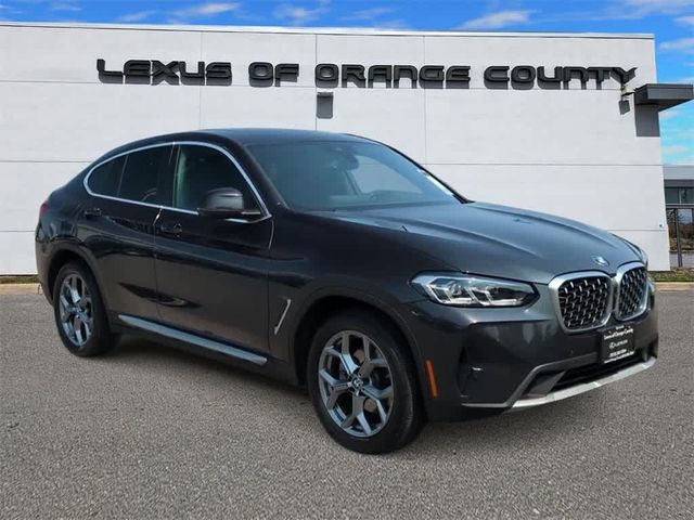 2024 BMW X4 xDrive30i