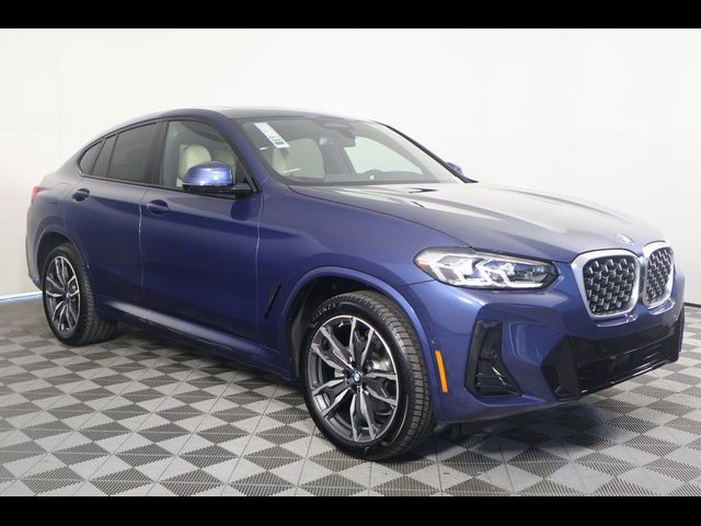 2024 BMW X4 xDrive30i