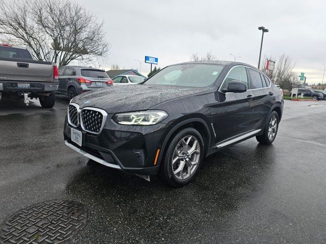 2024 BMW X4 xDrive30i