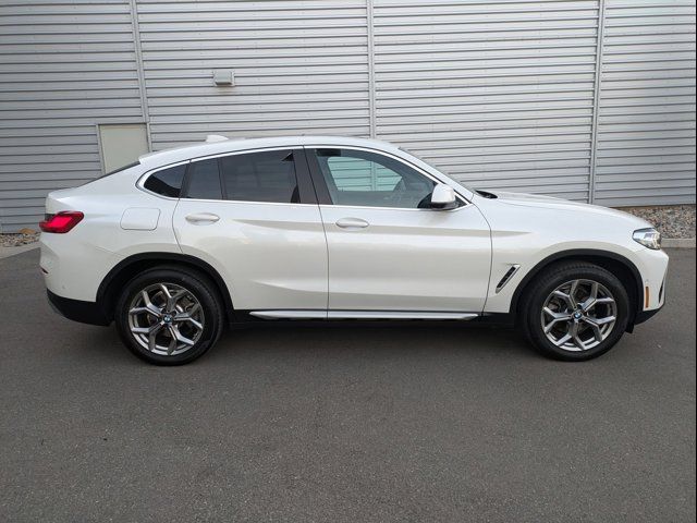 2024 BMW X4 xDrive30i