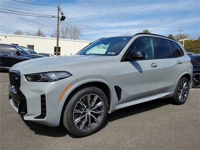 2024 BMW X5 M60i