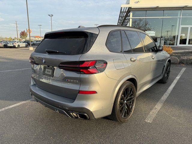 2024 BMW X5 M60i